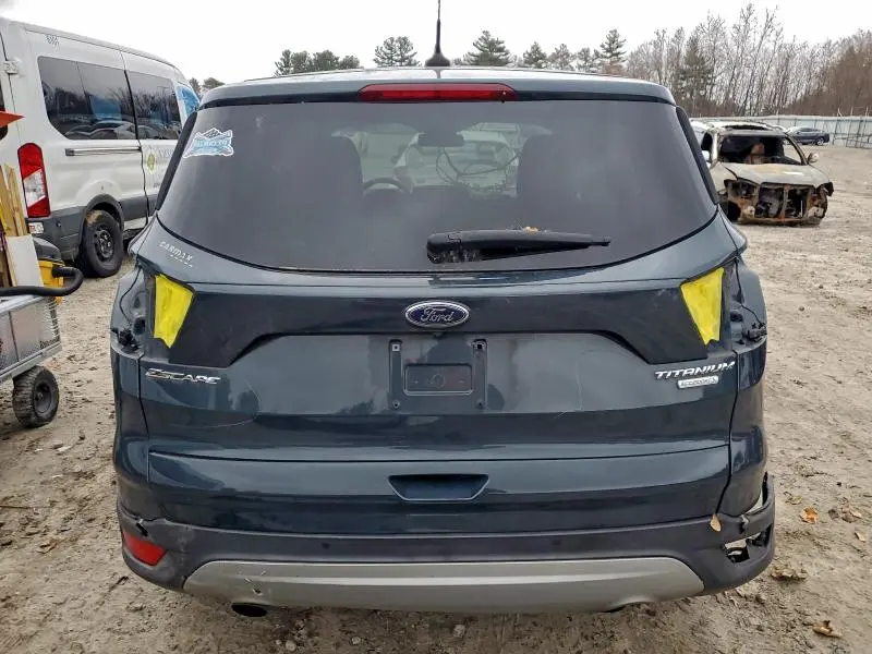 2019 FORD ESCAPE TITANIUM  