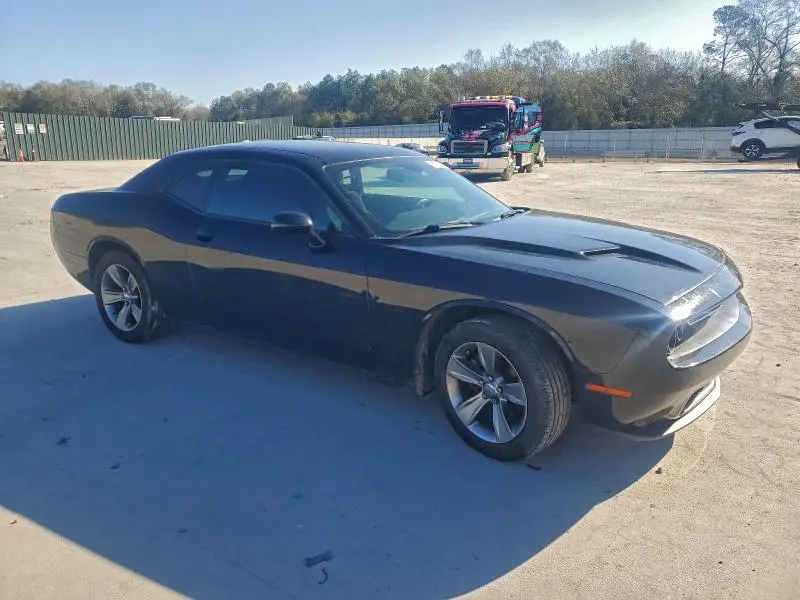 2016 DODGE CHALLENGER SXT  