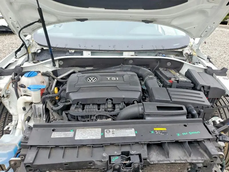 2017 VOLKSWAGEN PASSAT SE  