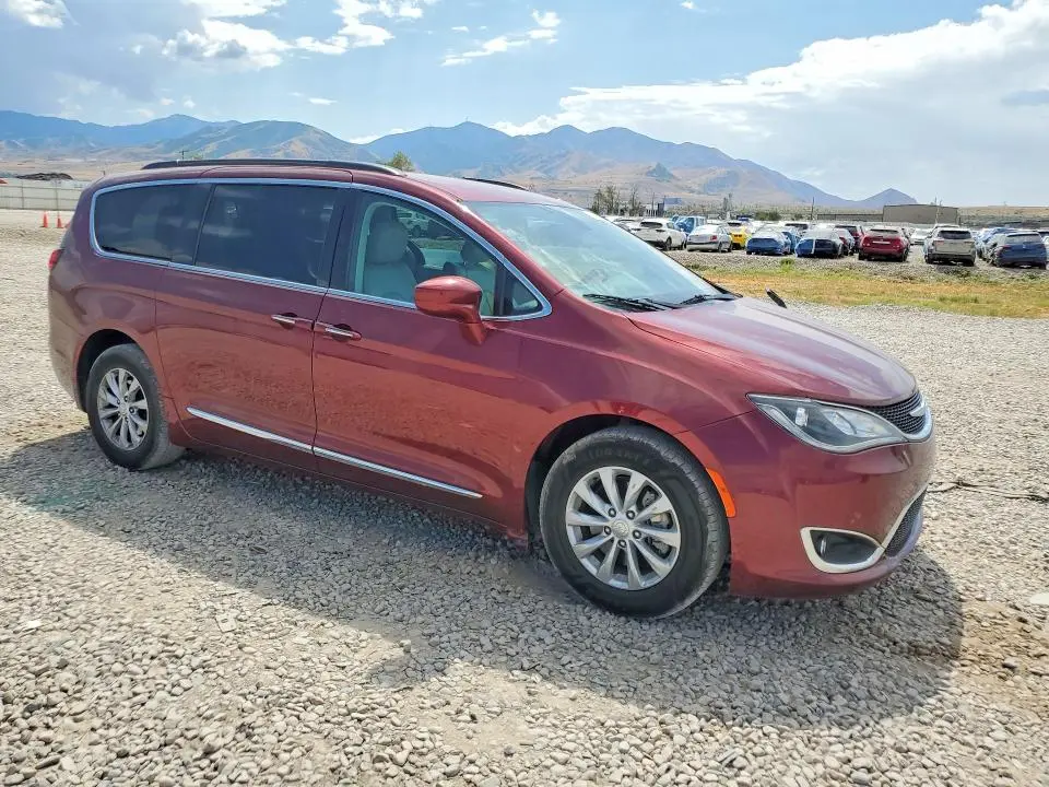 2017 CHRYSLER PACIFICA TOURING L  