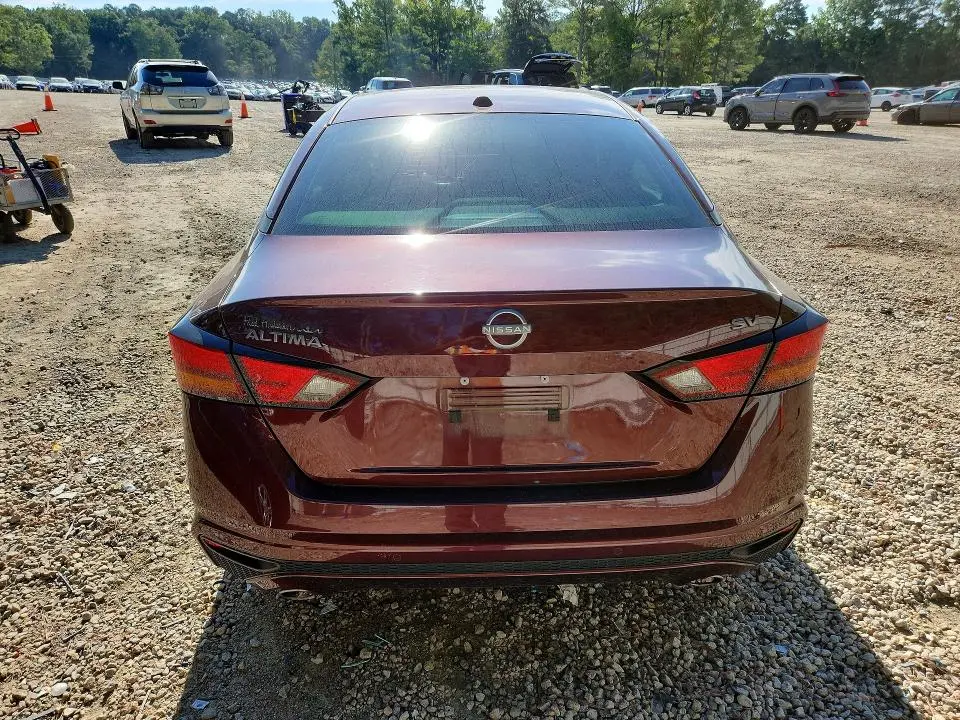 2024 NISSAN ALTIMA SV  