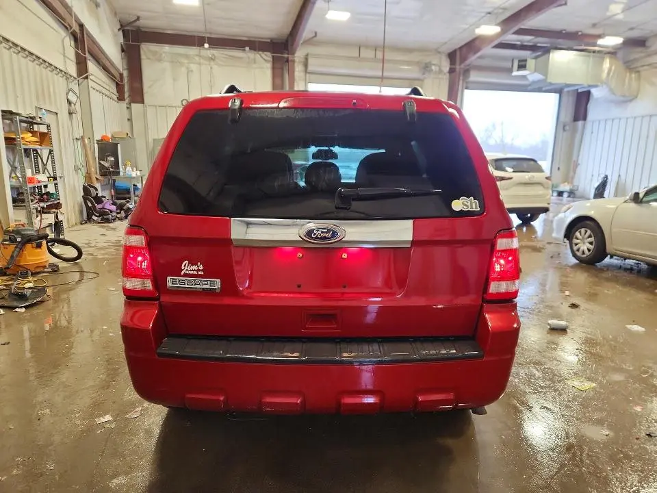 2010 FORD ESCAPE LIMITED  