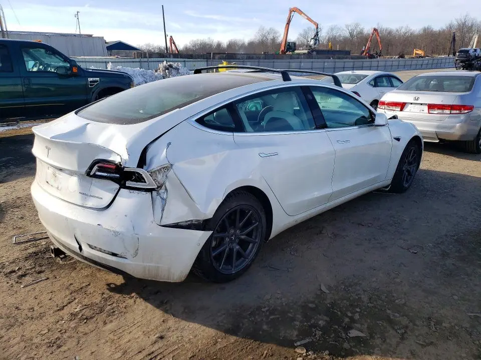 2018 TESLA MODEL 3   