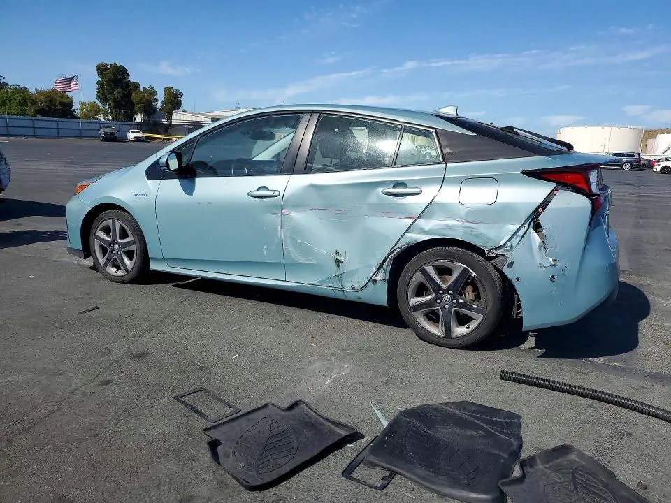 2019 TOYOTA PRIUS XLE  