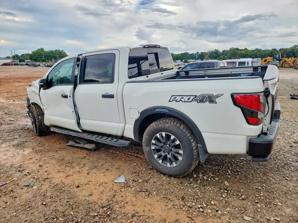 2020 NISSAN TITAN PRO-4X  