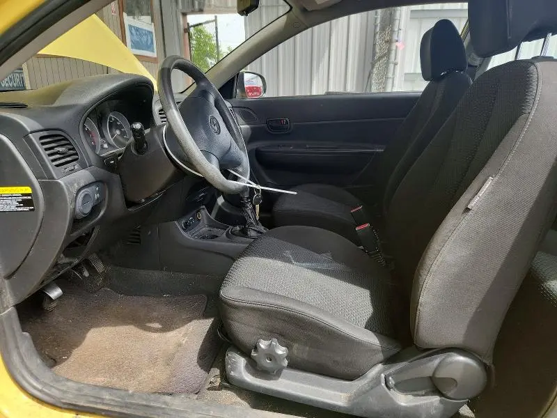 2010 HYUNDAI ACCENT GS  