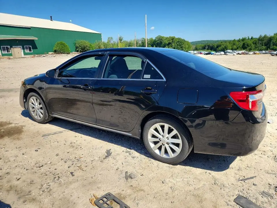 2012 TOYOTA CAMRY XLE  