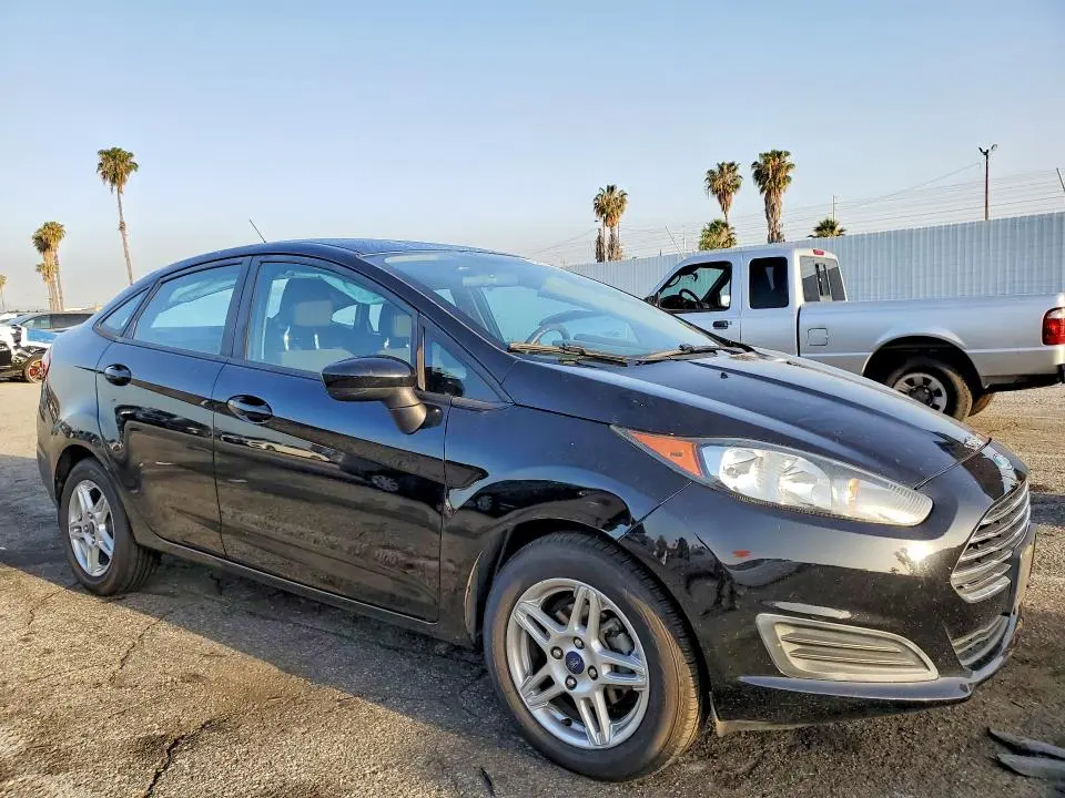 2017 FORD FIESTA SE  
