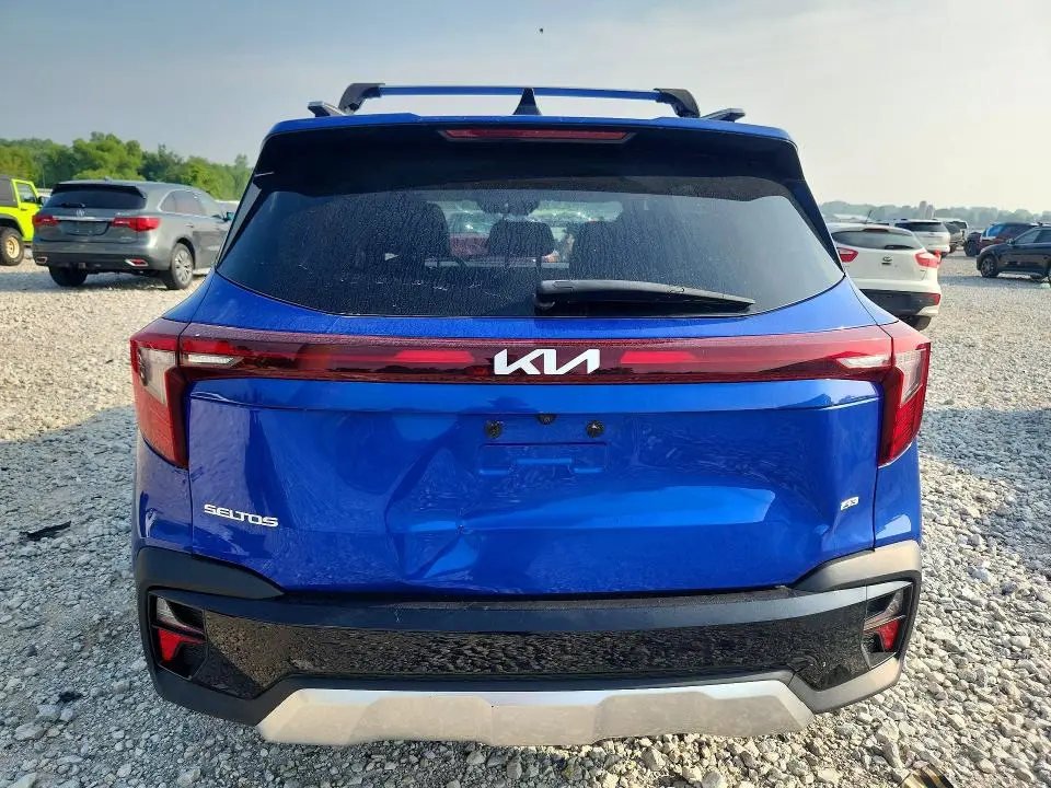 2024 KIA SELTOS S  