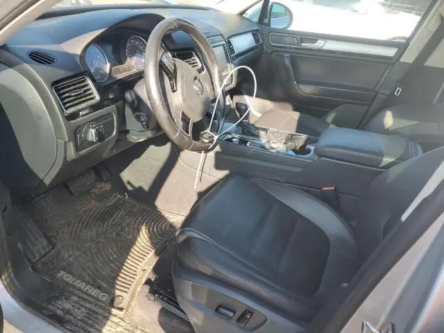 2016 VOLKSWAGEN TOUAREG SPORT  