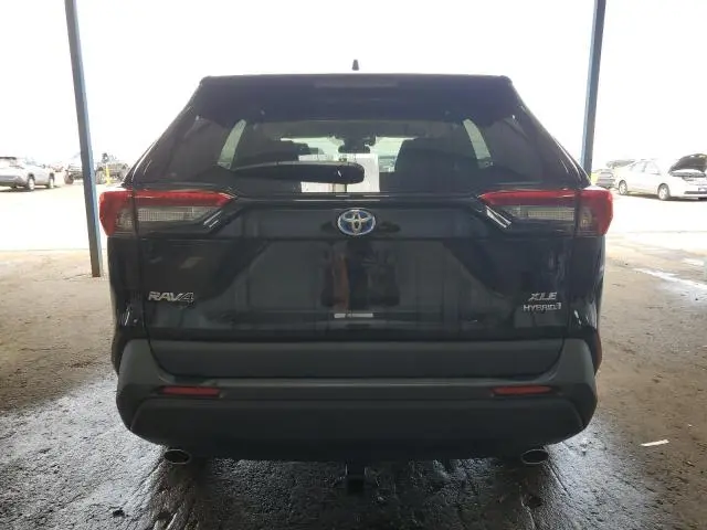 2023 TOYOTA RAV4 XLE