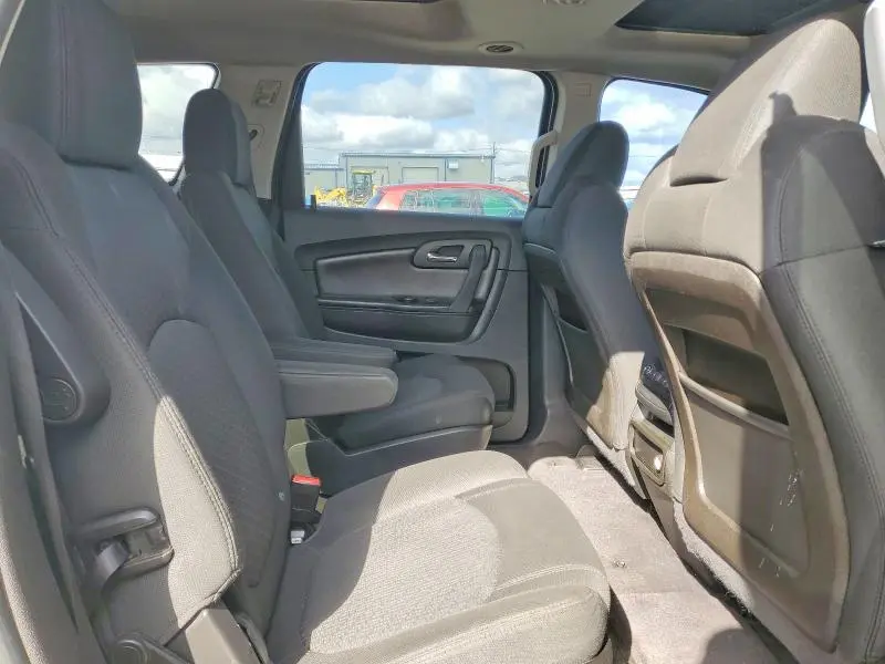 2011 CHEVROLET TRAVERSE LT  