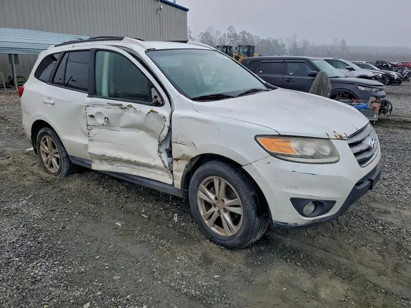 2012 HYUNDAI SANTA FE SE  