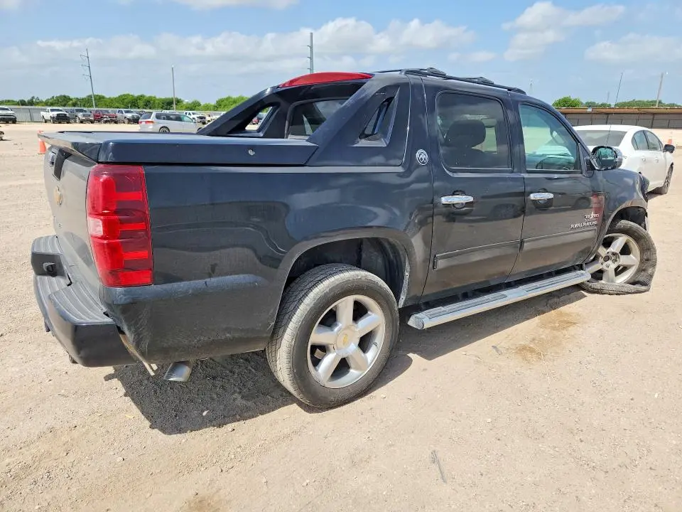 2013 CHEVROLET AVALANCHE LT  