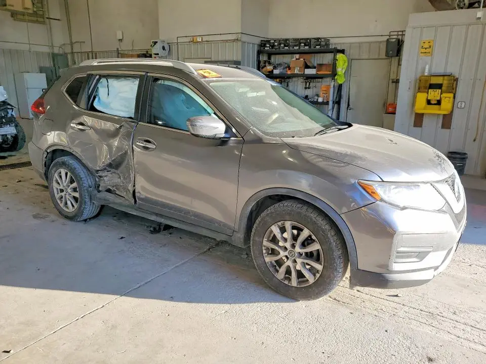 2018 NISSAN ROGUE SV  