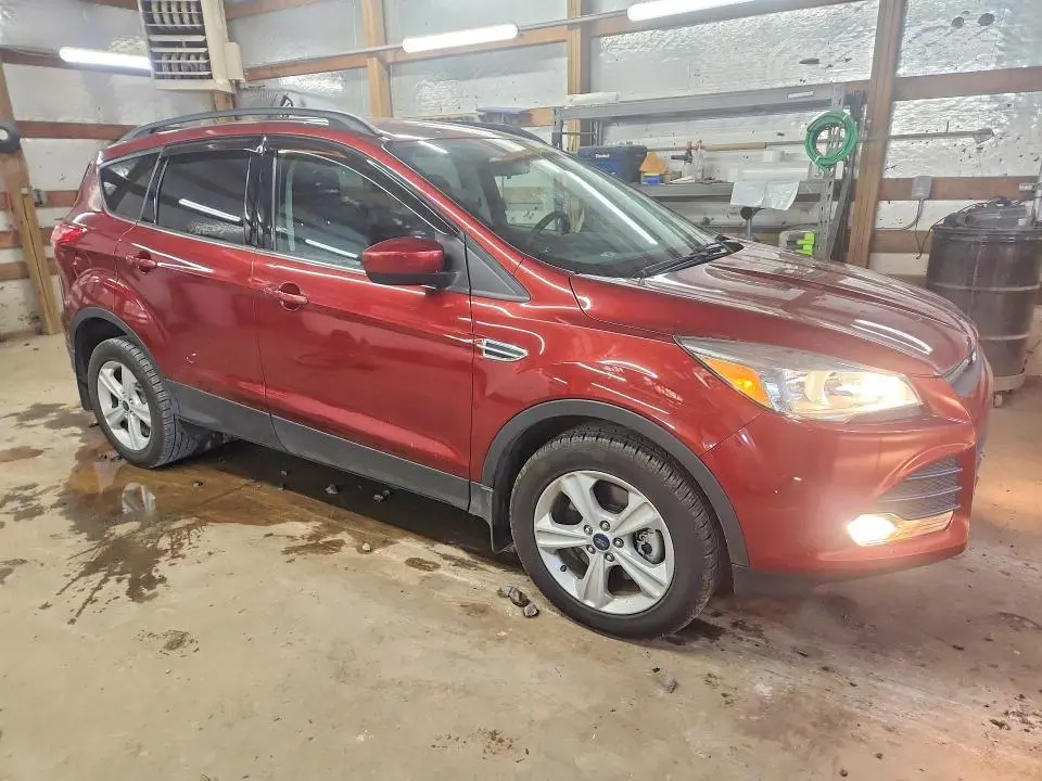 2016 FORD ESCAPE SE  