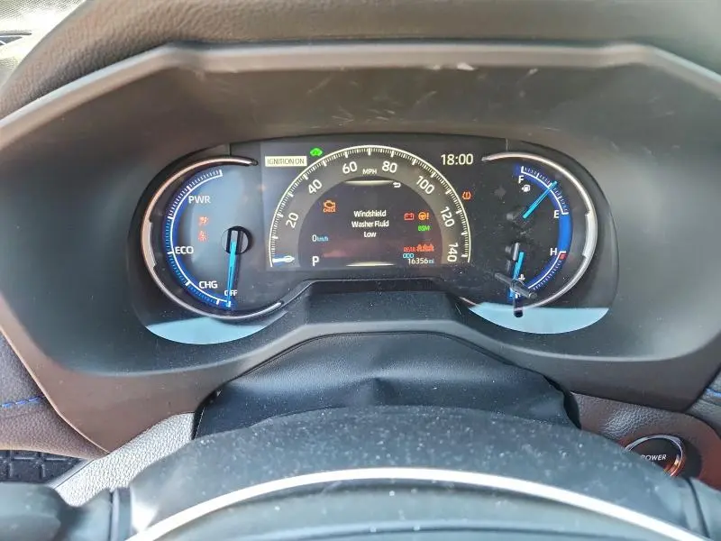 2025 TOYOTA RAV4 XSE  