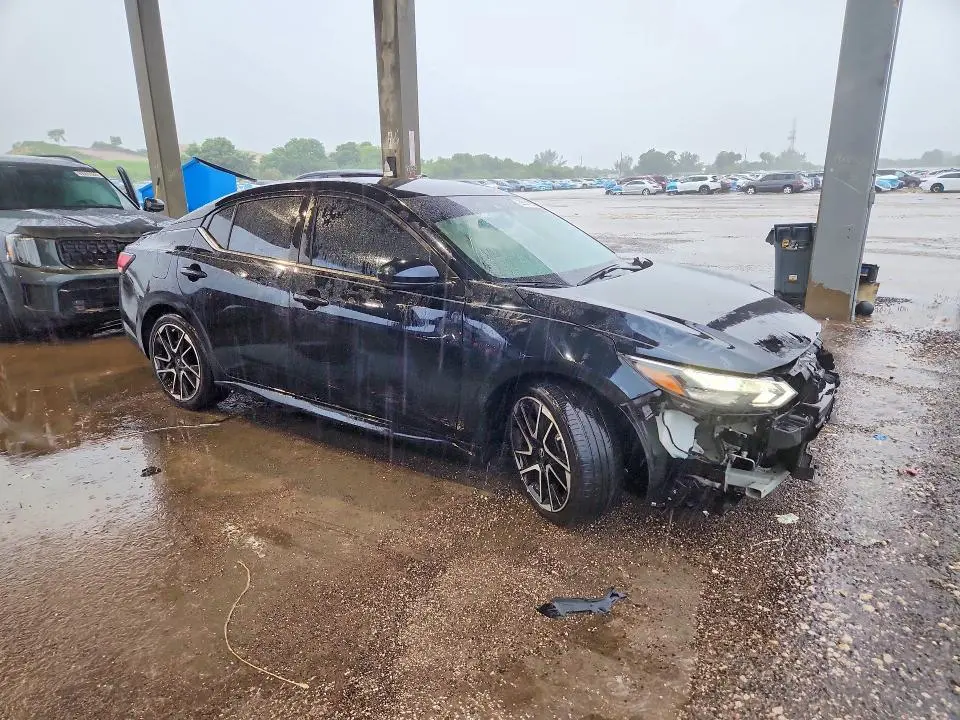 2024 NISSAN SENTRA SR  