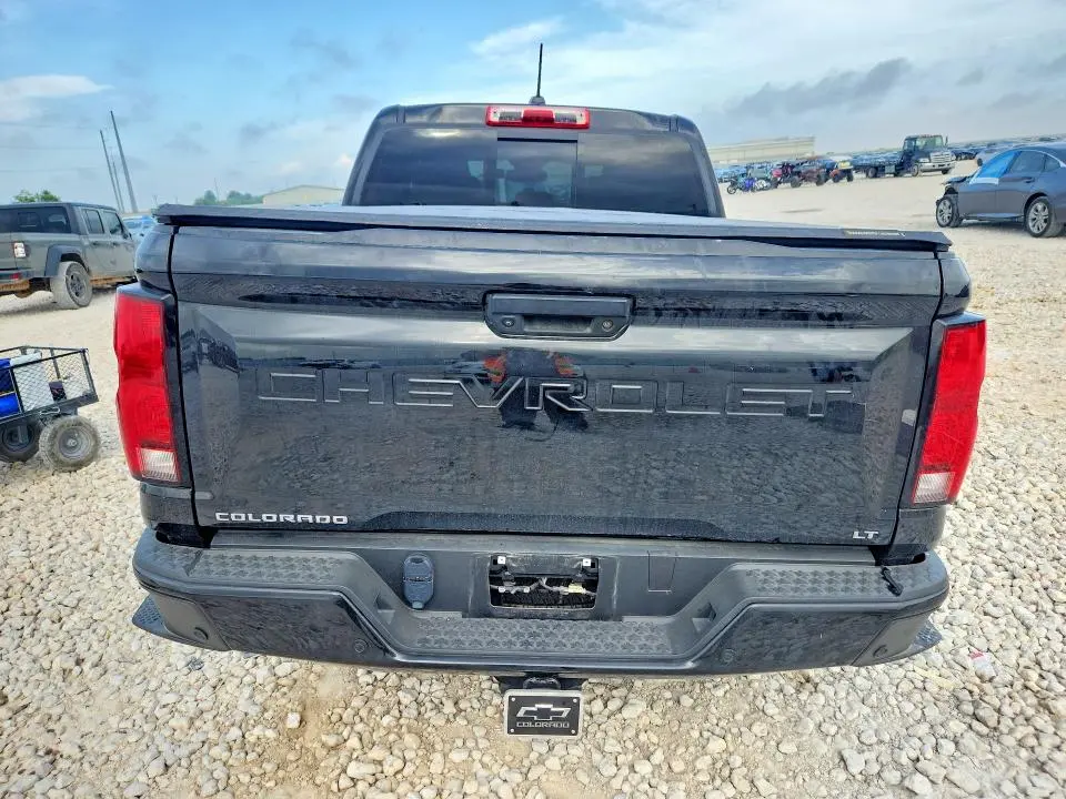 2024 CHEVROLET COLORADO LT  
