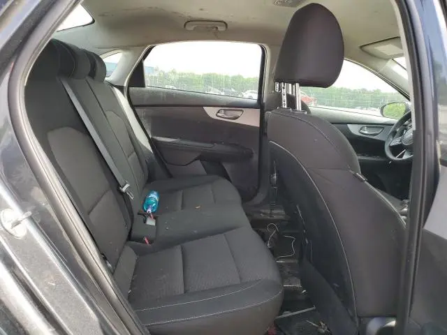 2024 KIA FORTE LX  