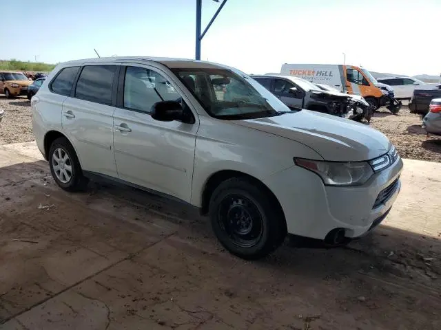 2014 MITSUBISHI OUTLANDER ES  