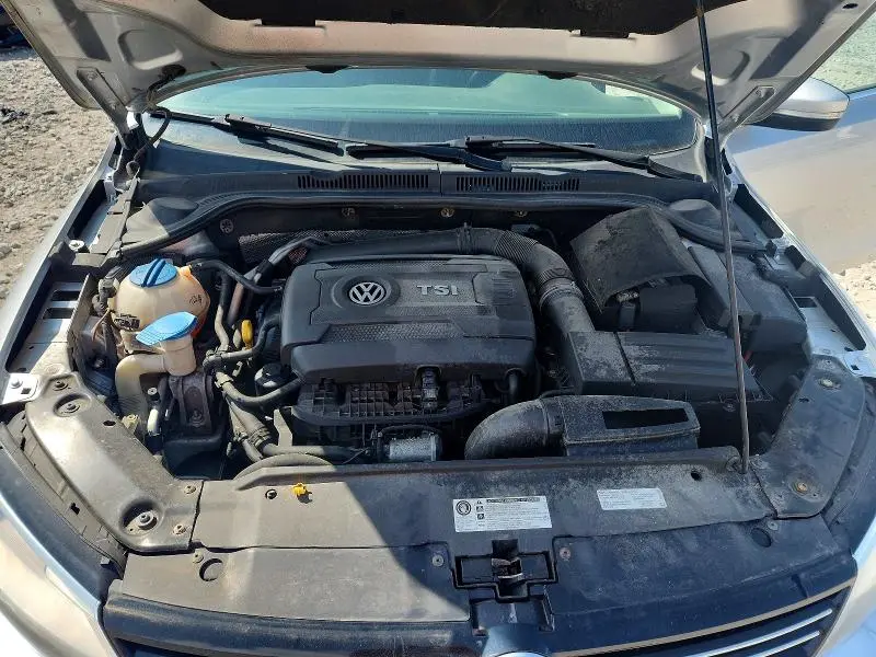 2014 VOLKSWAGEN JETTA SE  