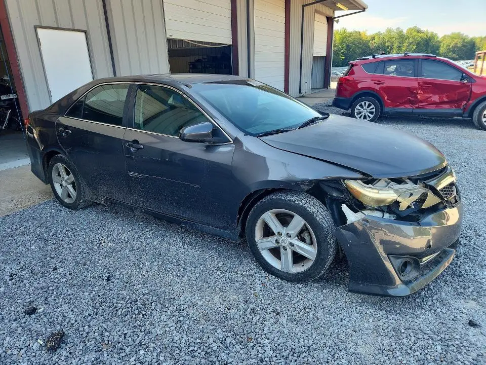 2012 TOYOTA CAMRY SE  