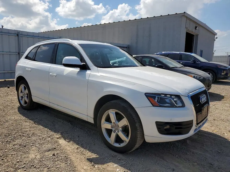 2010 AUDI Q5 PREMIUM PLUS  