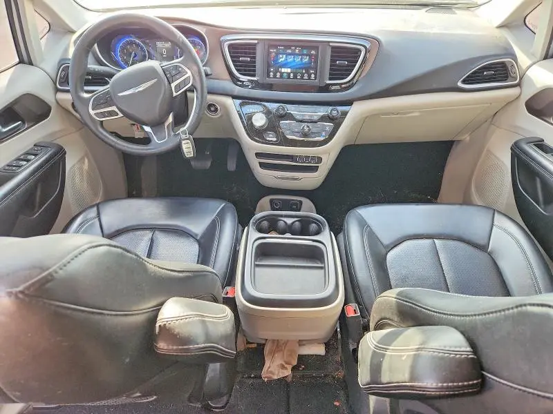 2021 CHRYSLER VOYAGER LXI  