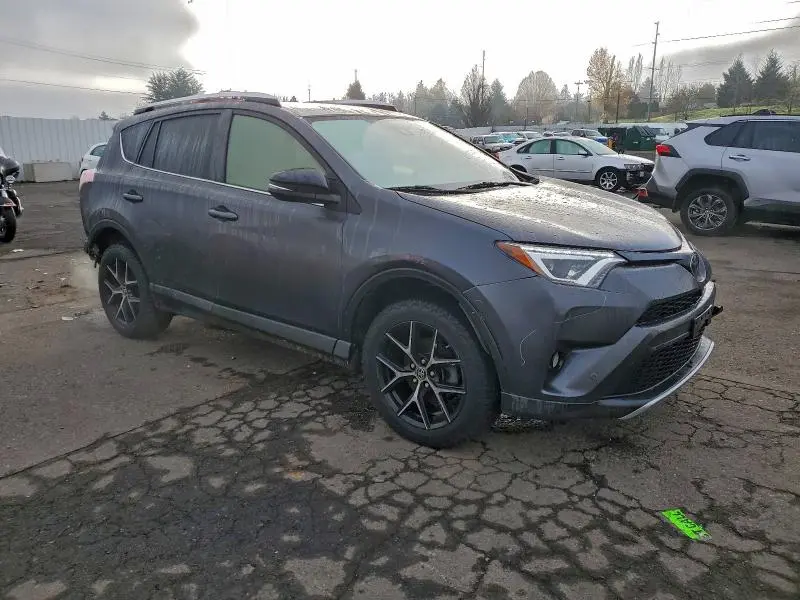 2016 TOYOTA RAV4 SE  
