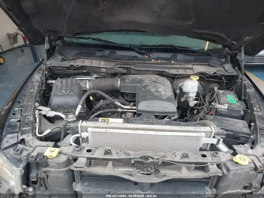 2020 RAM 1500 CLASSIC TRADESMAN  4X4 5'7 BOX