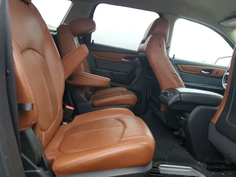 2015 CHEVROLET TRAVERSE LT  