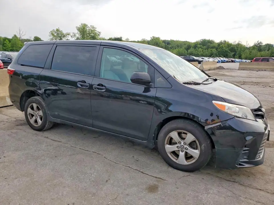 2020 TOYOTA SIENNA L  