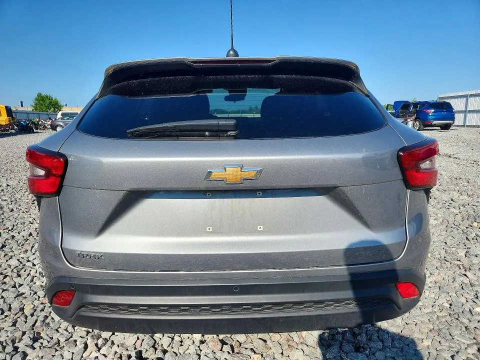 2024 CHEVROLET TRAX LS  