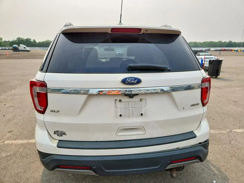 2019 FORD EXPLORER XLT  