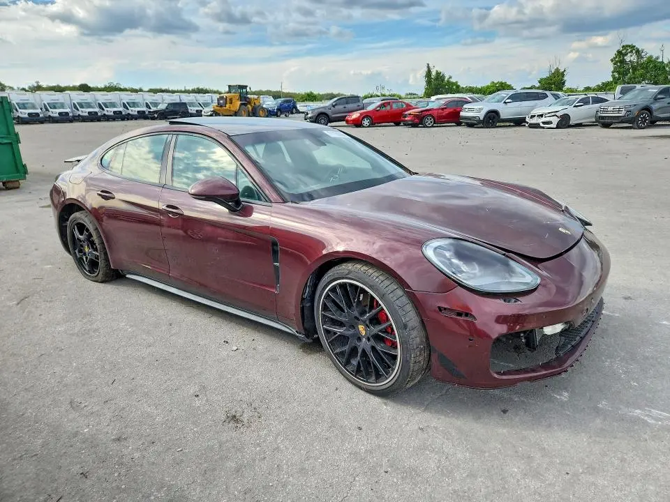 2018 PORSCHE PANAMERA 4  