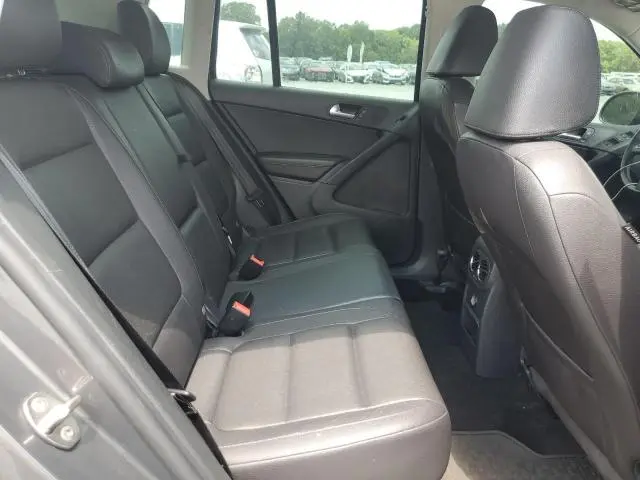 2016 VOLKSWAGEN TIGUAN S  