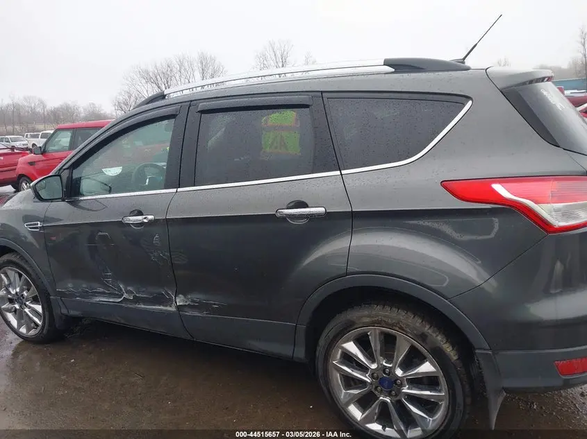 2015 FORD ESCAPE SE