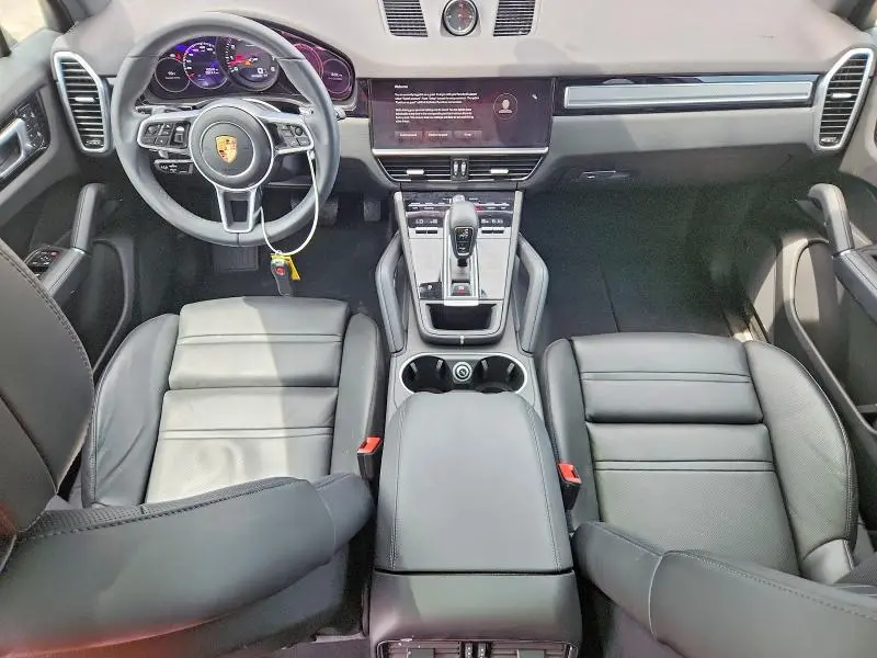 2023 PORSCHE CAYENNE BASE  