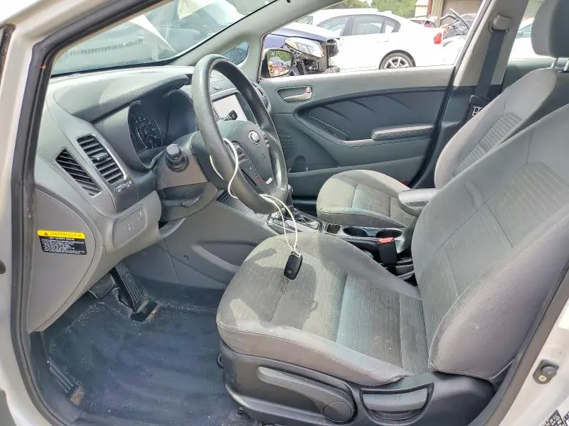 2018 KIA FORTE LX  