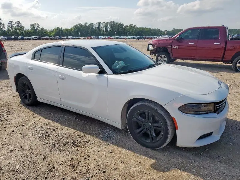 2016 DODGE CHARGER SE  