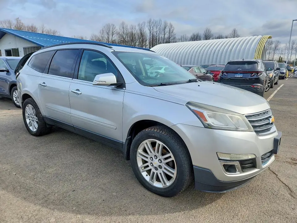 2014 CHEVROLET TRAVERSE LT  