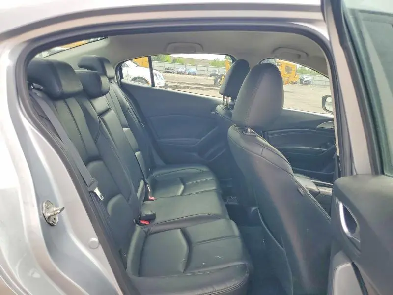 2017 MAZDA 3 TOURING  