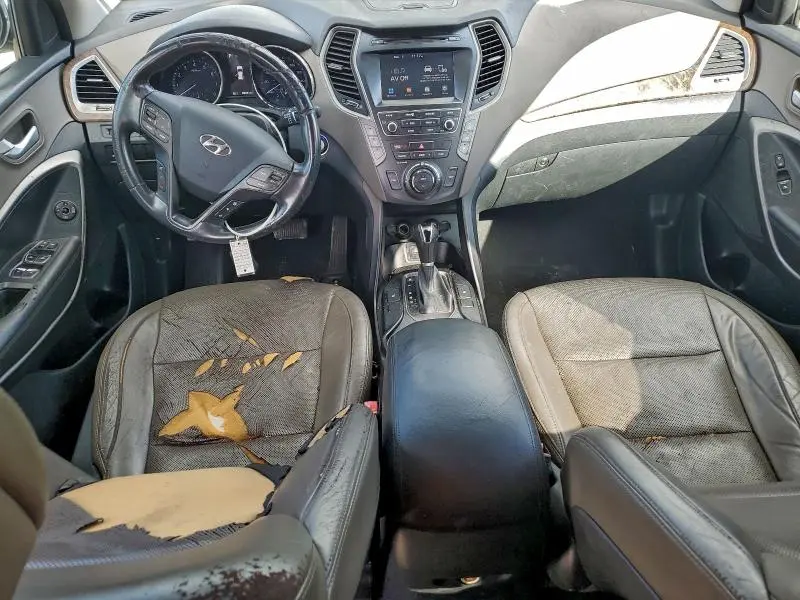 2017 HYUNDAI SANTA FE SE  