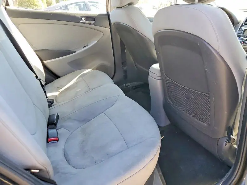 2012 HYUNDAI ACCENT SE  