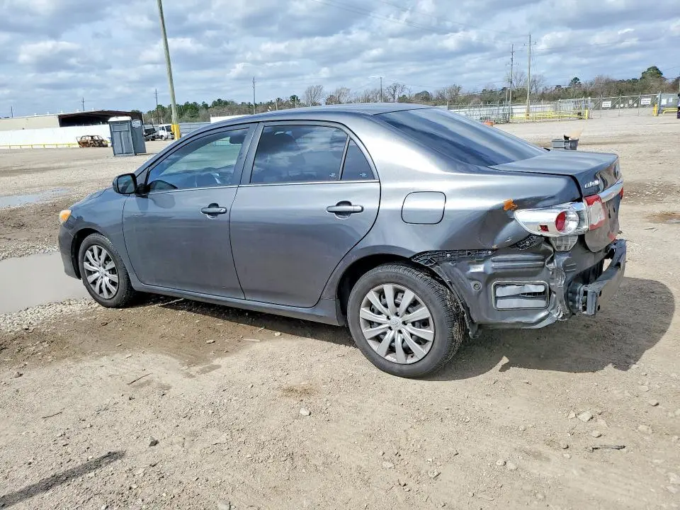 2013 TOYOTA COROLLA LE  