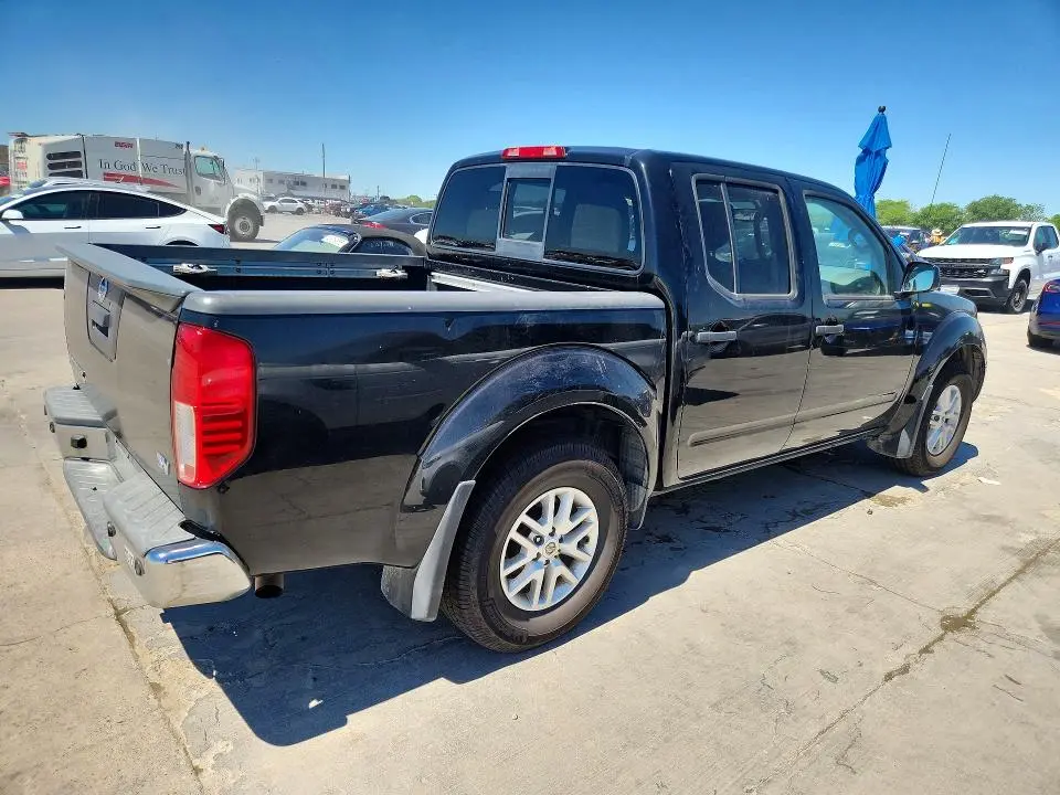 2017 NISSAN FRONTIER SV  
