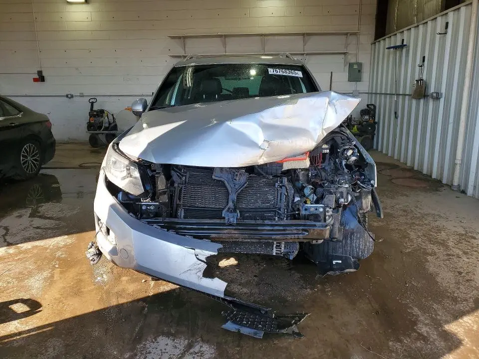 2014 VOLKSWAGEN TIGUAN S  