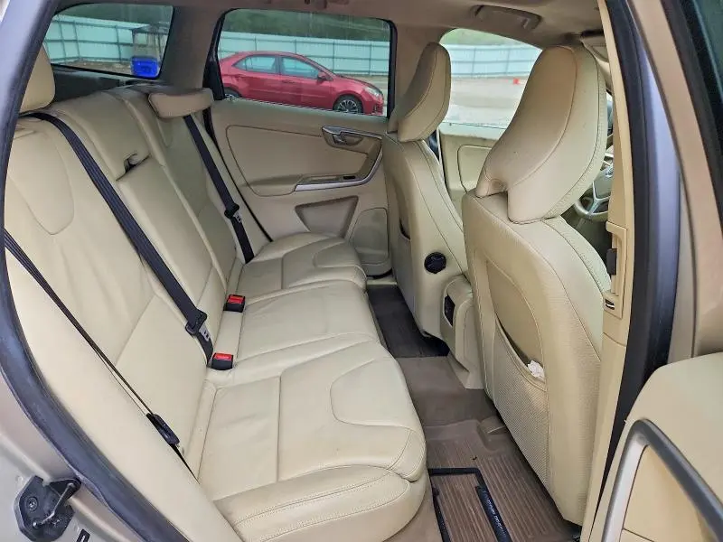 2012 VOLVO XC60 3.2  