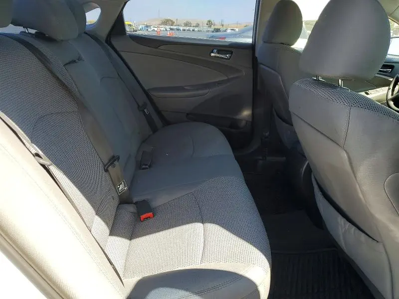 2014 HYUNDAI SONATA GLS  